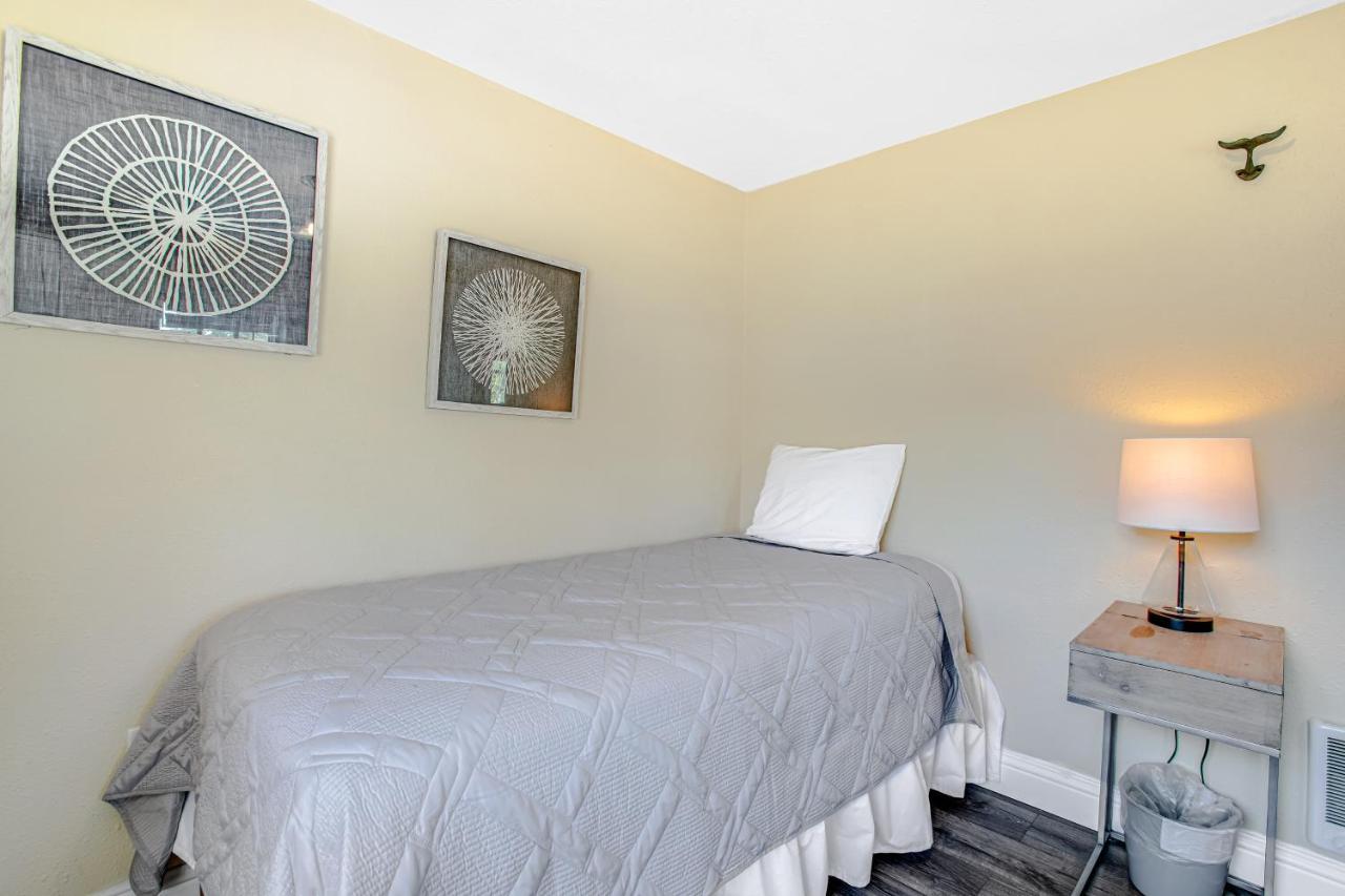 Siletz Bay Getaway Villa Lincoln City Buitenkant foto